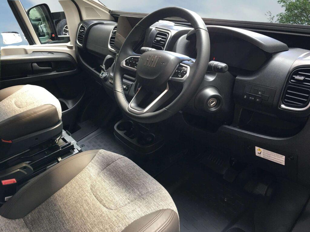 2 4 Interior 3e9f9dfd Ad57 4eb7 9a7a A0082f17b15a