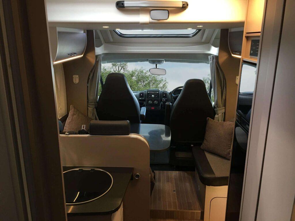 2 6 Interior B0527c57 Cd66 4c2c 9f20 4df76231ccc1