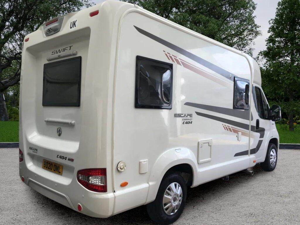 1 2 Exterior 2f1441cd B074 497d B7c1 37c65f0b1474