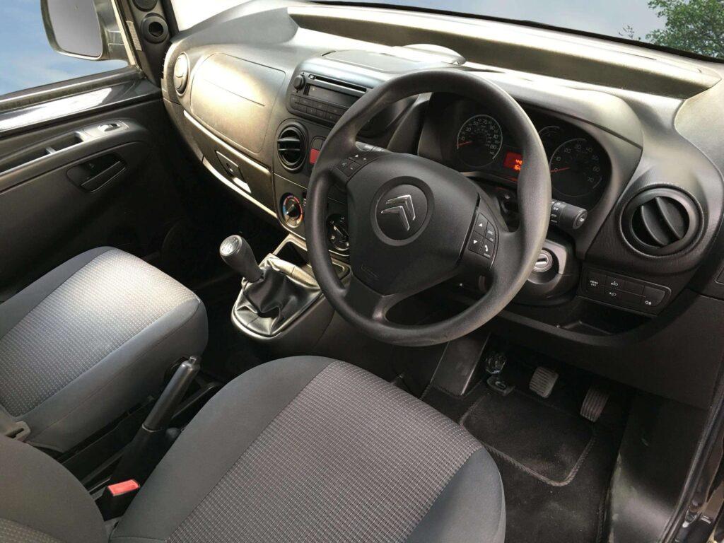 2 7 Interior A3697162 625b 4f3a Aa28 C4f3dcc49594