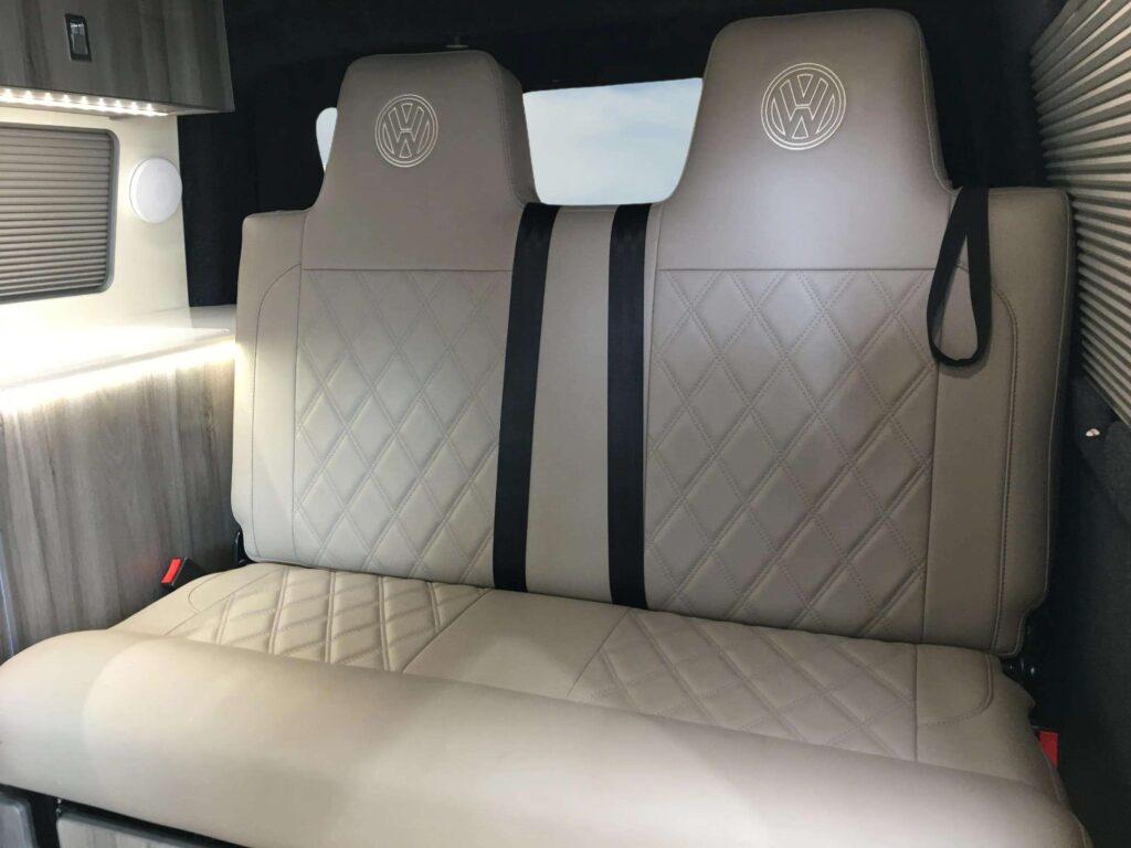 2 8 Interior Ffd2fc7f 18f3 49cb 9821 3e8dea37feca Copy