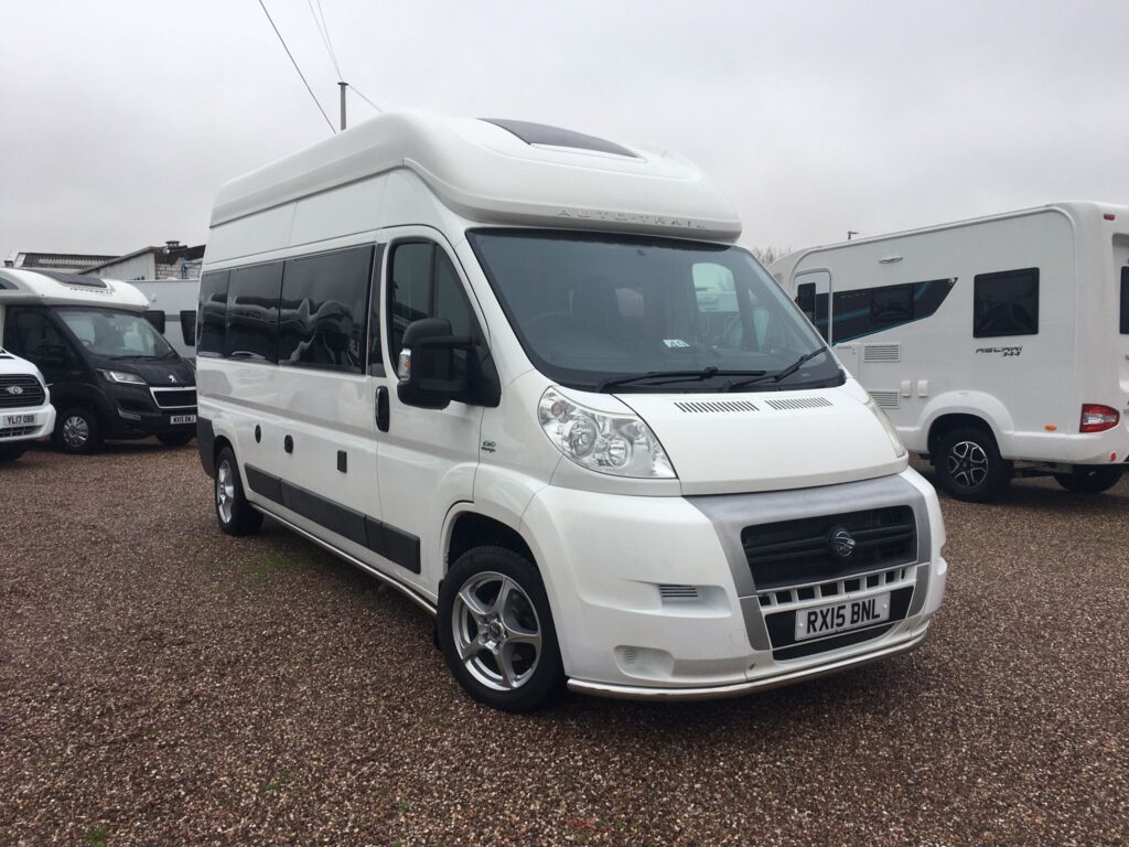 2015 AUTO-TRAIL V-LINE 600